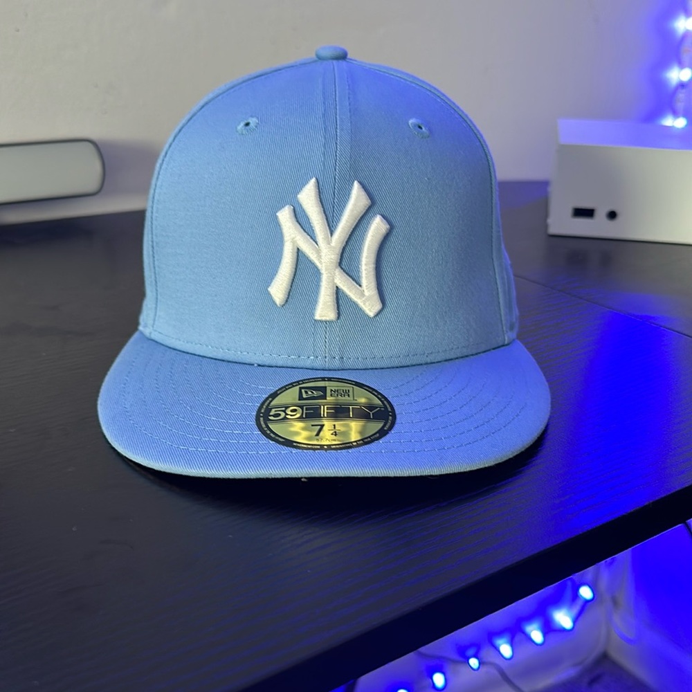 New York Yankees Baby blue hat pink brim 7 1/4